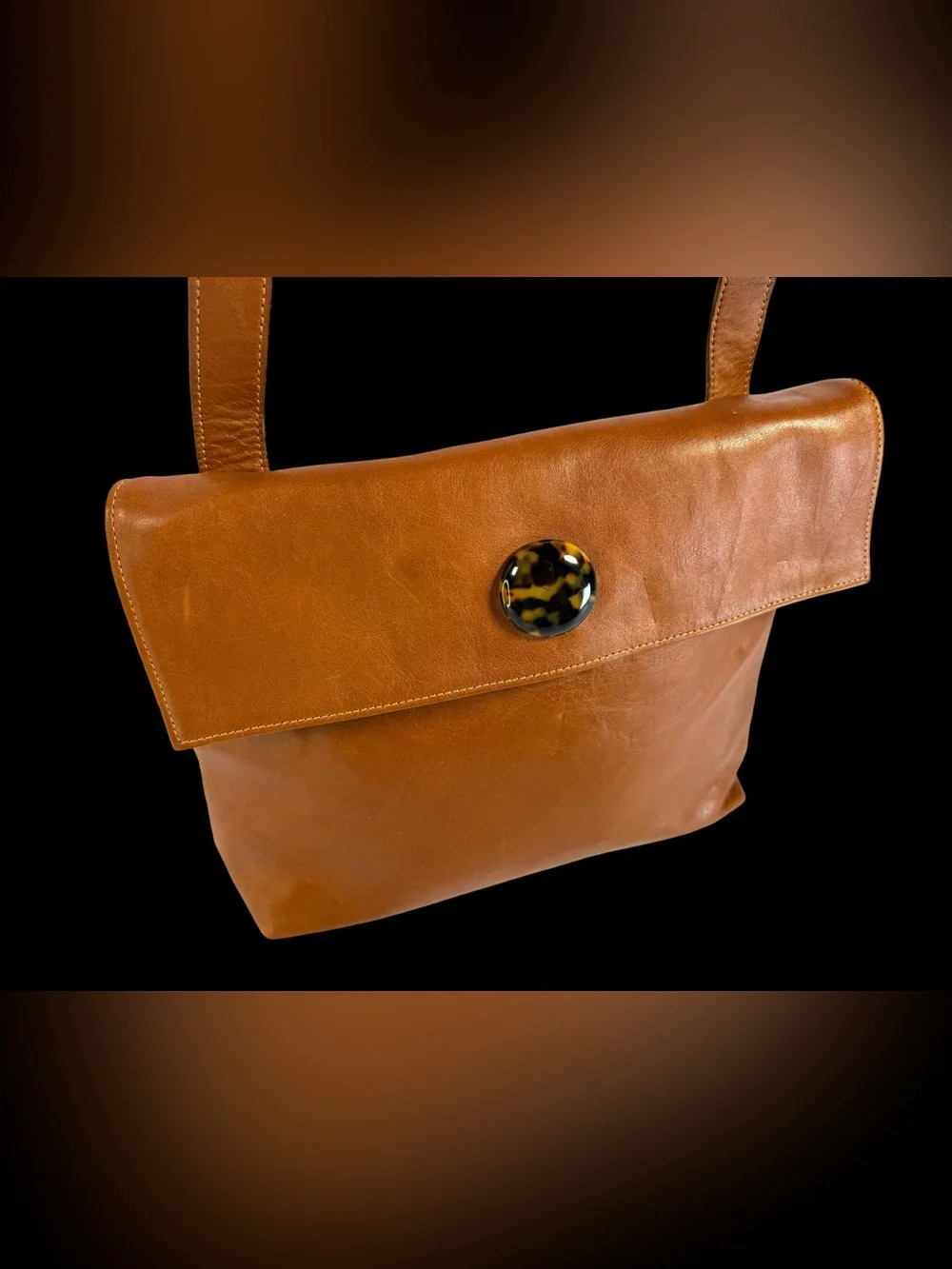 Retro Paris Sleek Cognac Brown Leather Shoulder Bag with Tortoiseshell Accent